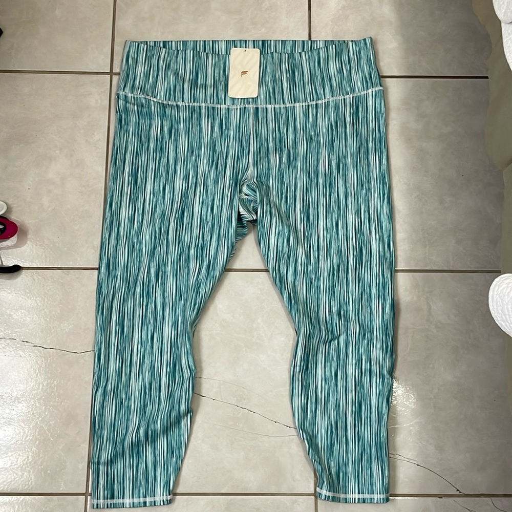Fabletics high waisted power hold 7/8 leggings aqua/blue pattern. Size 4x .